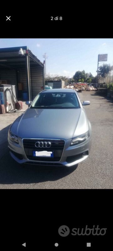 Grigio Usata 2010 Audi A4 Tre volumi | 7600 € (Buon prezzo) - Immagine 1/4