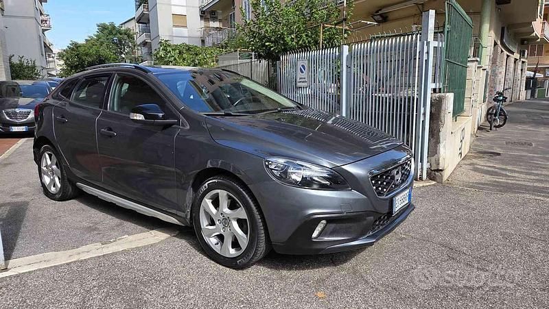 Usata Volvo V40 CC Momentum 116 CV (85 kW) 2013 Grigio Station wagon