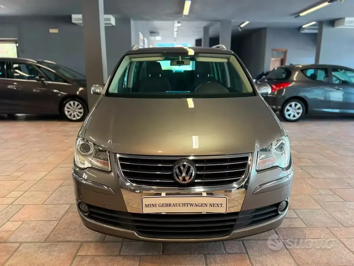 Usata VW Touran Highline 105 CV (77 kW) 2007 Grigio Monovolume
