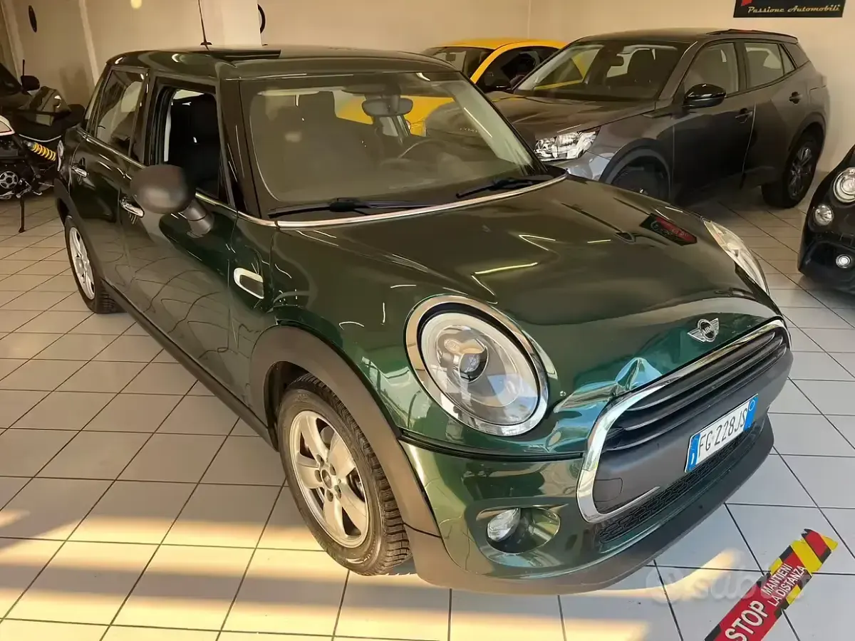 Używany Mini Cooper Hype 102 KM (75 kW) 2016 Zielony Hatchback