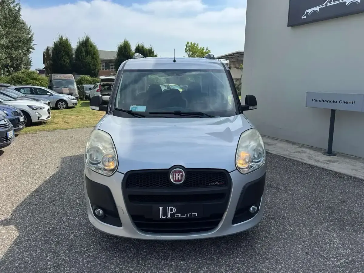 Usata Fiat Doblò Dynamic 135 CV (99 kW) 2014 Grigio Monovolume