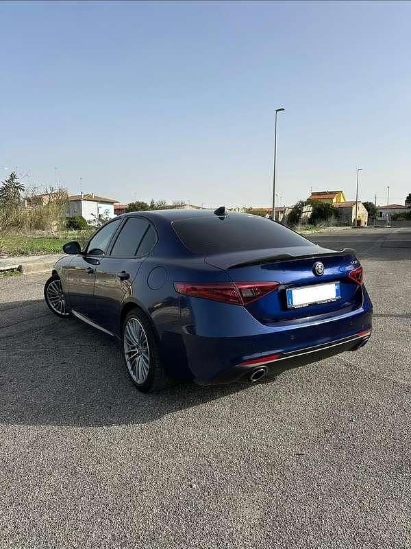 Usata Alfa Romeo Giulia Super 179 CV (131 kW) 2016 Berlina