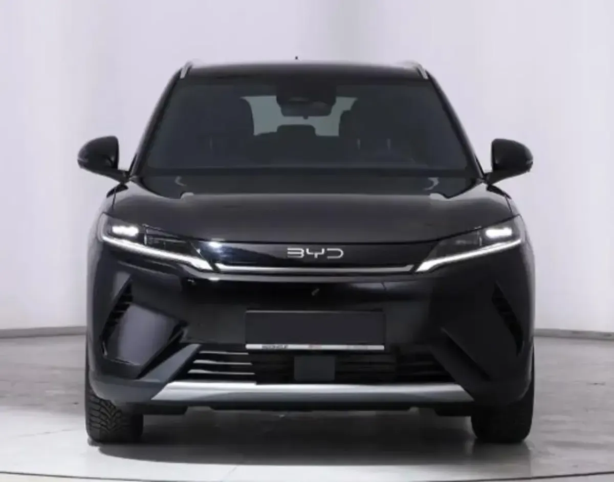 Usata BYD Atto 2 Boost 64 kW (88 CV) 2025 Obsidian black SUV