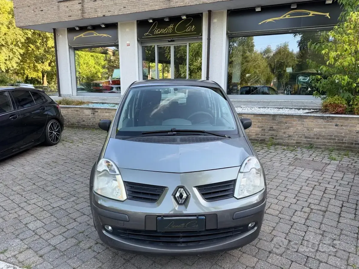 Usata Renault Modus 75 CV (55 kW) 2007 Grigio Monovolume
