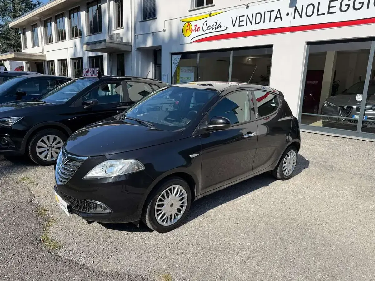 Usata Lancia Ypsilon S 69 CV (50 kW) 2014 Nero Utilitaria