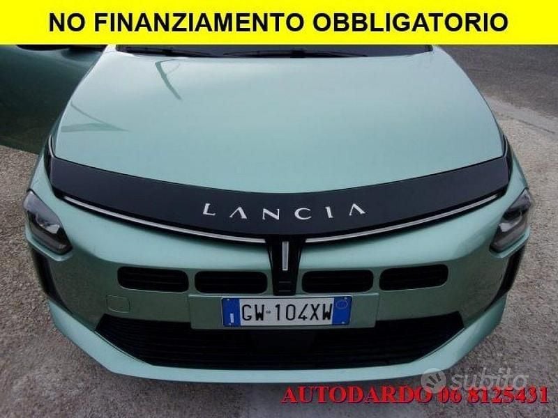 Usata Lancia Ypsilon 100 CV (73 kW) 2024 Verde Utilitaria