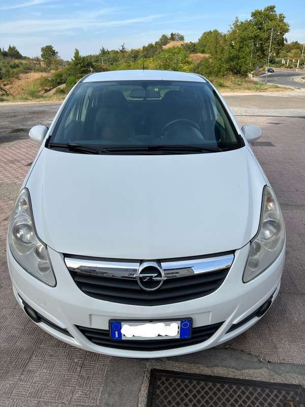 Usato 2011 Opel Corsa 1.2 Diesel 75 CV (5.500 €)