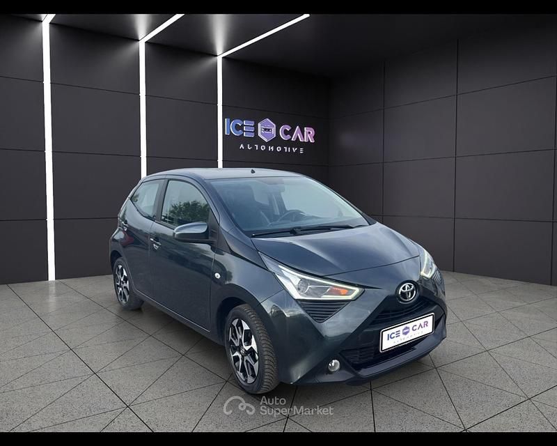 Usata Toyota Aygo Connect Style 72 CV (52 kW) 2019 Grigio Utilitaria