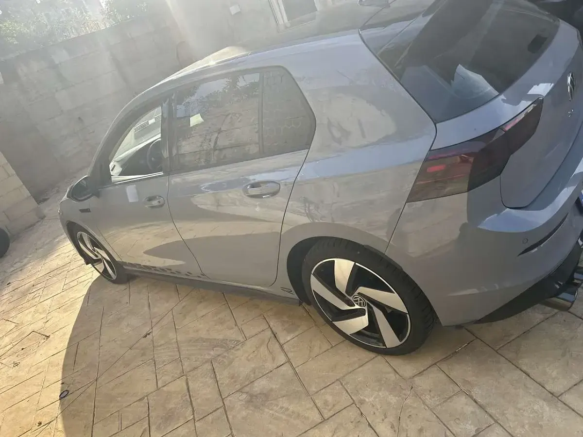 Usata VW Golf VIII R 116 CV (85 kW) 2021 Grigio