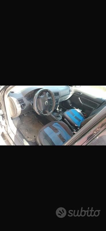 Usata VW Golf IV 75 CV (55 kW) 2002 Berlina
