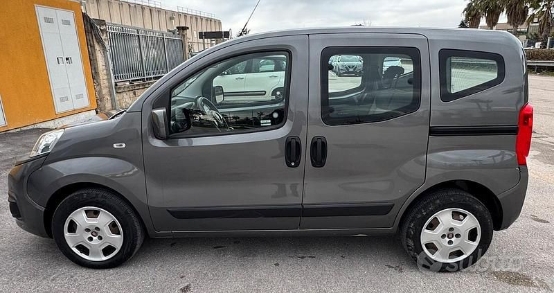 Usata Fiat Qubo Trekking 95 CV (69 kW) 2020 Grigio Monovolume