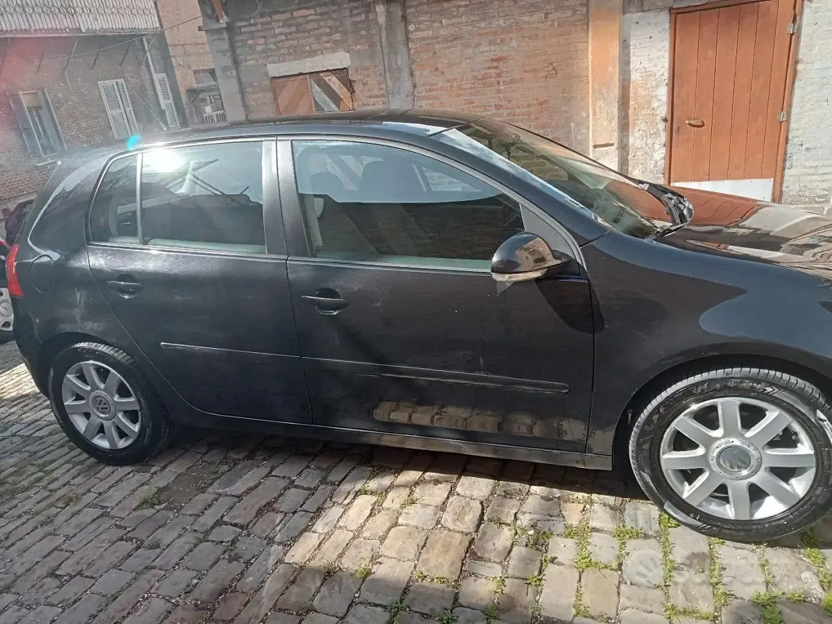 Usata VW Golf VI 105 CV (77 kW) 2008 Utilitaria