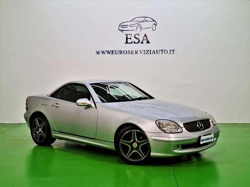 Argento Usata 2000 Mercedes SLK230 Cabrio | 10.500 € (Buon prezzo) - Immagine 1/3