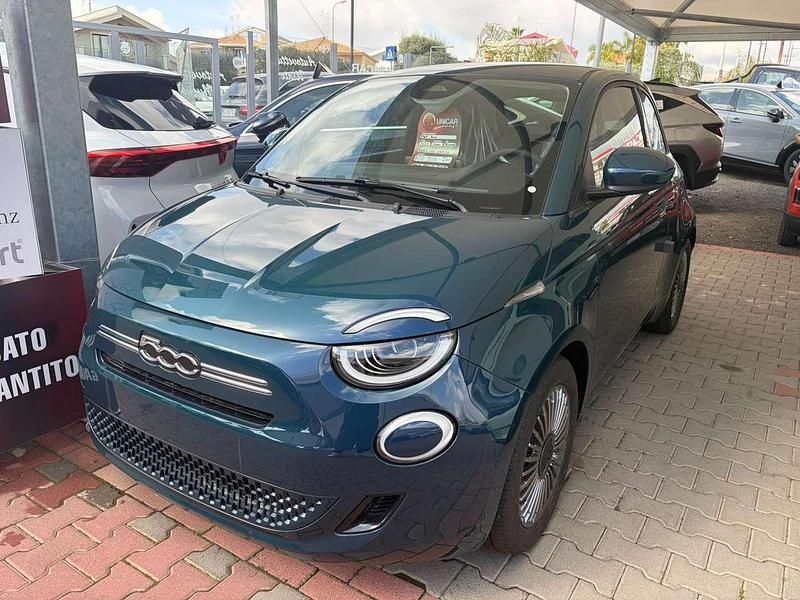 Nuova Fiat 500 65 CV (47 kW) 2026 Blu/azzurro Utilitaria