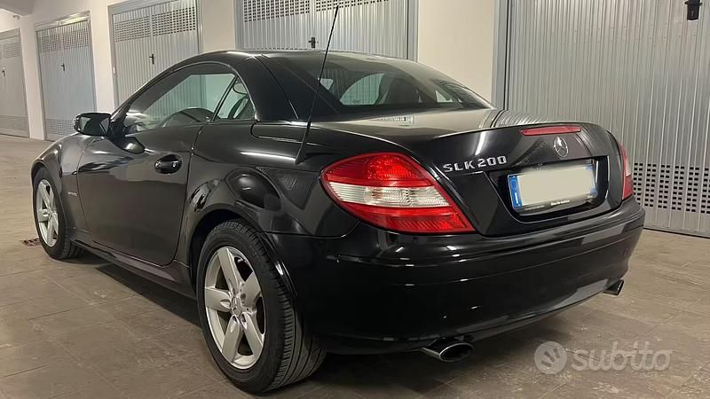 Usata Mercedes SLK200 163 CV (119 kW) 2004 Nero Cabrio