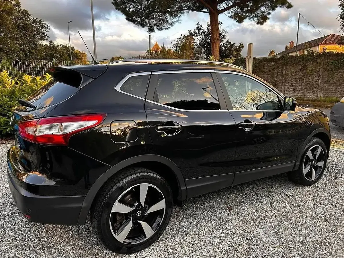 Usata Nissan Qashqai 360º 131 CV (96 kW) 2015 Nero SUV