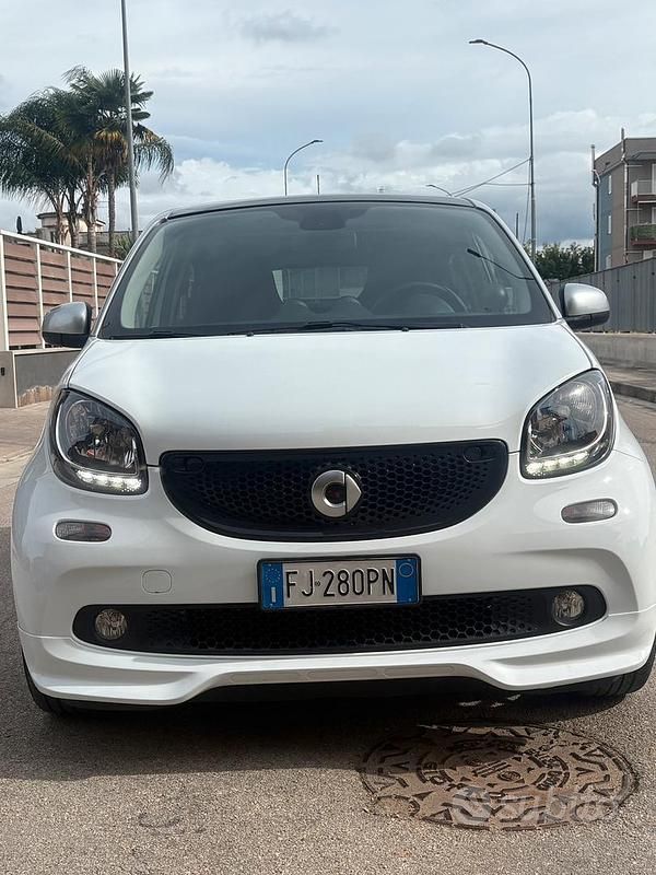Usata Smart ForFour Passion 71 CV (52 kW) 2017 Bianco Utilitaria