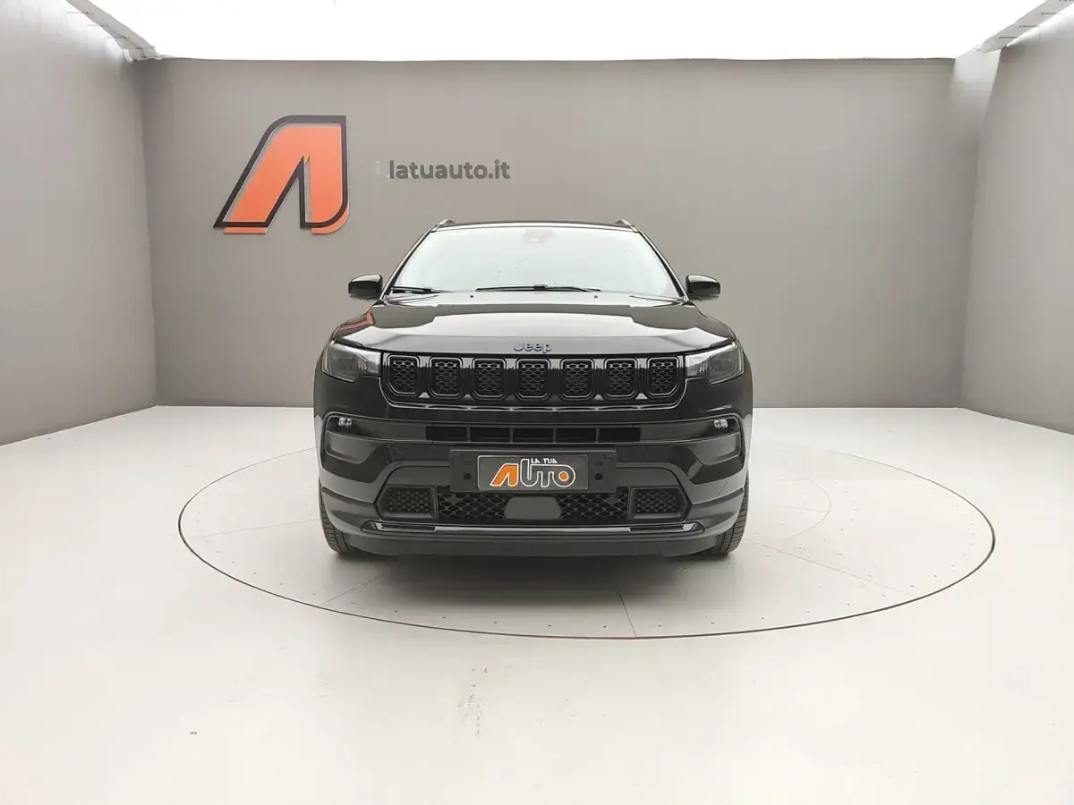Usata Jeep Compass Night Eagle 190 CV (139 kW) 2024 Solid black SUV