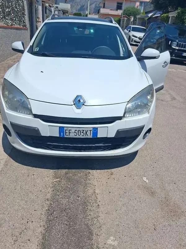 Usata Renault Mégane III Dynamique 82 CV (60 kW) 2010 Berlina