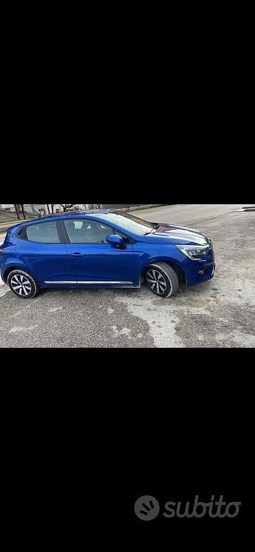 Używany Renault Clio V Zen 86 KM (63 kW) 2020 Niebieski Sedan/Limuzyna