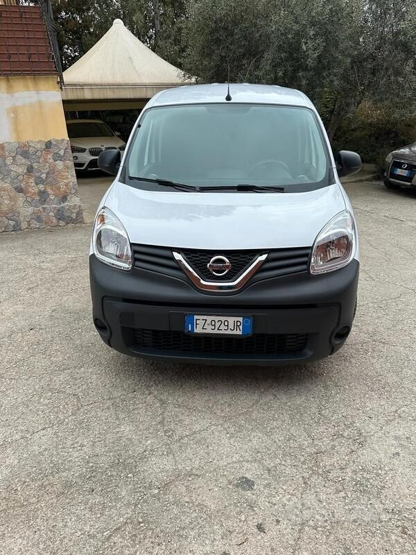 Bianco Usata 2020 Nissan NV250 Furgone | 10.500 € - Immagine 1/4