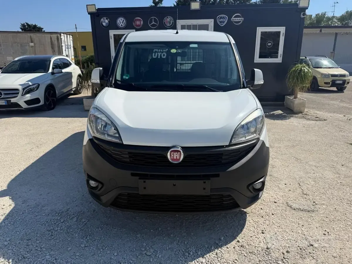 Usata Fiat Doblò 95 CV (69 kW) 2017 Bianco Monovolume