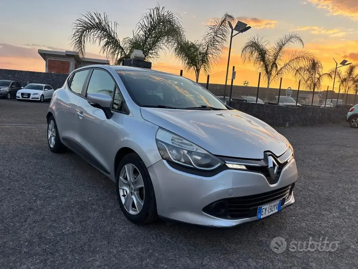 Usata Renault Clio IV 75 CV (55 kW) 2015 Grigio Berlina