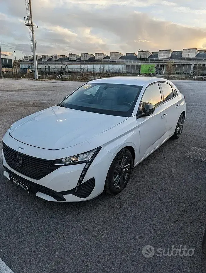 Usata Peugeot 308 131 CV (96 kW) 2022 Bianco Berlina