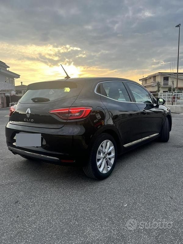 Usata Renault Clio V Intens 91 CV (66 kW) 2021 Nero Berlina