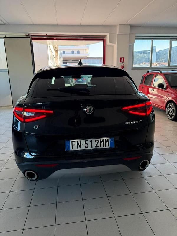 Usata Alfa Romeo Stelvio 180 CV (132 kW) 2018 Nero SUV