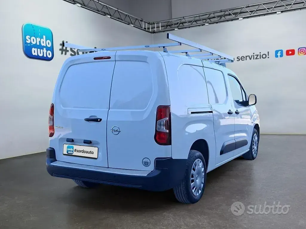 Begagnad Opel Combo 102 HK (75 kW) 2019 Vit Minibuss
