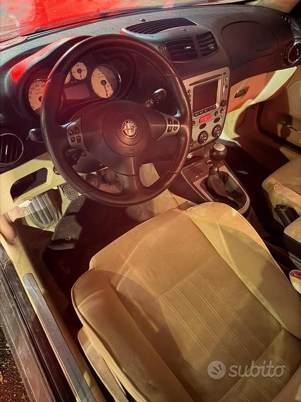 Usata Alfa Romeo 147 150 CV (110 kW) 2007 Nero Utilitaria