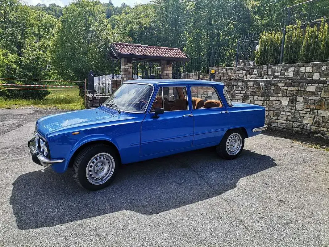Usata Alfa Romeo Giulia Super 103 CV (75 kW) 1974 Blu/azzurro Berlina