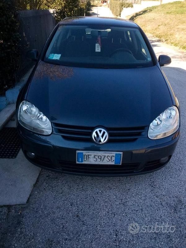 Usata VW Golf V 2007 Blu Berlina