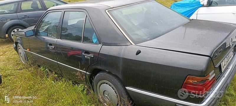 Usata Mercedes 250 1992 Nero Berlina