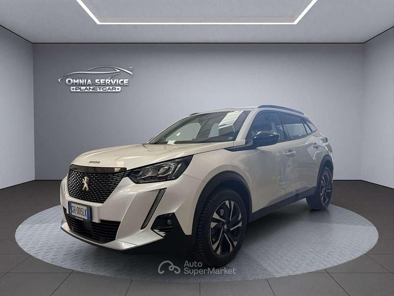 Usata Peugeot 2008 Allure 131 CV (96 kW) 2022 Bianco SUV