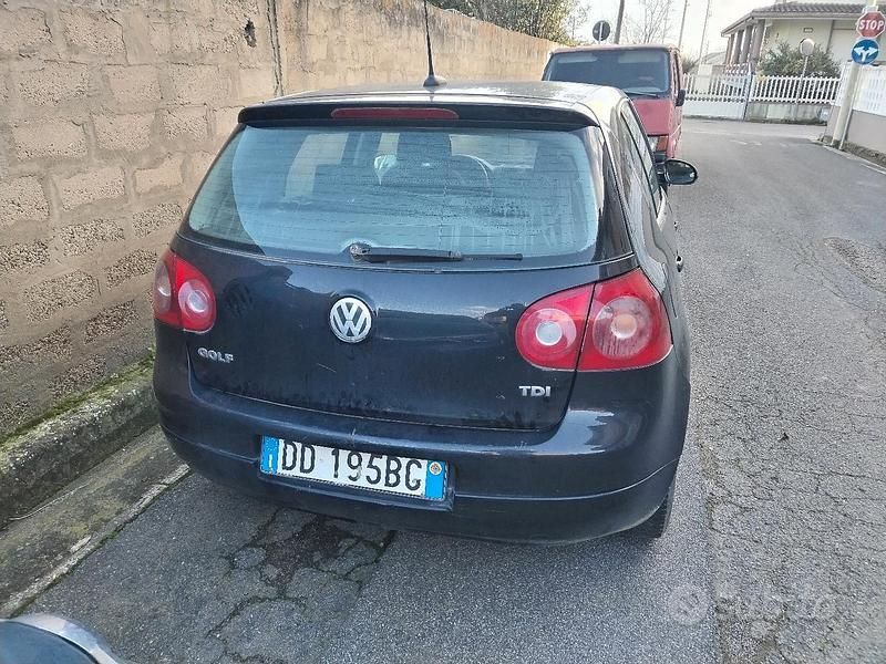 Usata VW Golf IV 105 CV (77 kW) 2006 Berlina