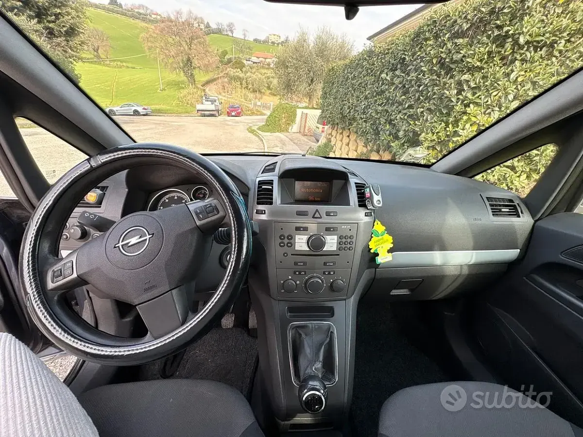 Usata Opel Zafira 120 CV (88 kW) 2008 Blu Monovolume