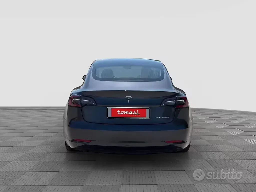Usata Tesla Model 3 152 kW (208 CV) 2019 Grigio Berlina