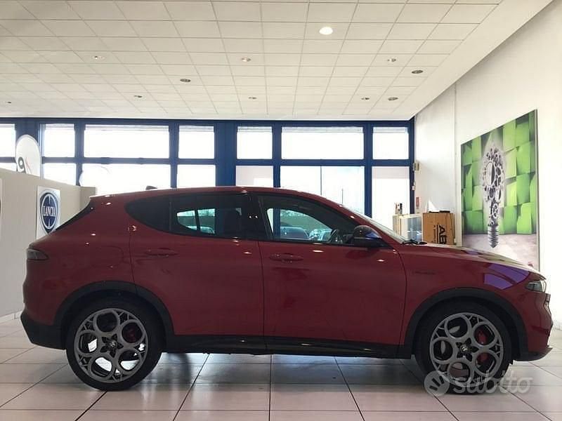 Usata Alfa Romeo Tonale Veloce 160 CV (117 kW) 2025 Rosso SUV