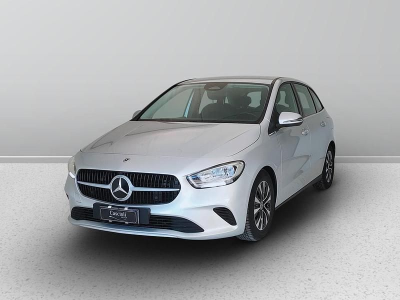 Argento Usata 2023 Mercedes B180 Executive Monovolume | 26.500 € (Ottimo prezzo) - Immagine 1/4