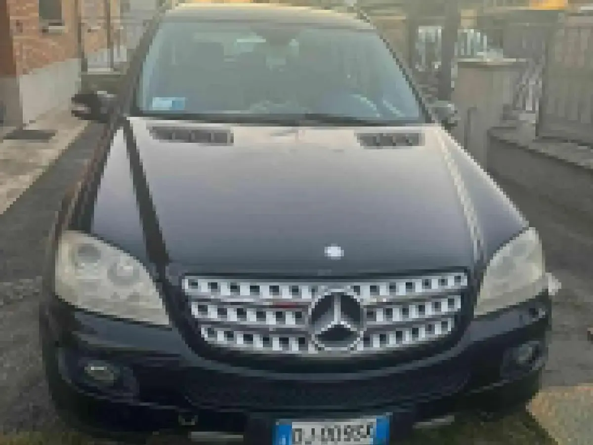 Usata Mercedes ML320 224 CV (164 kW) 2007 Blu/azzurro SUV