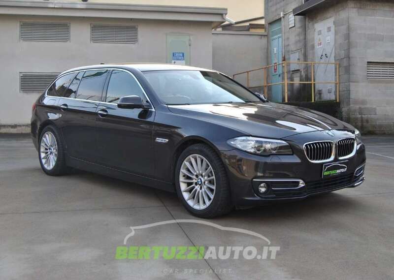 Usata BMW 520 Luxury Line 190 CV (139 kW) 2015 Bronzo Station wagon