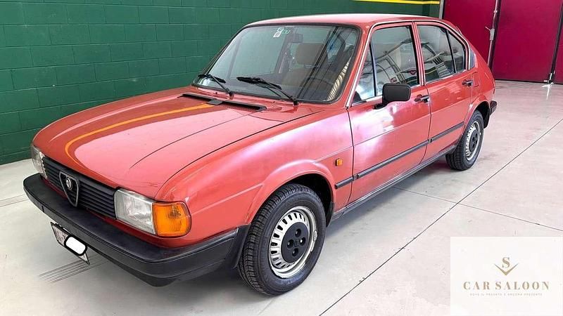 Usata Alfa Romeo Alfasud 68 CV (50 kW) 1980 Marrone Berlina