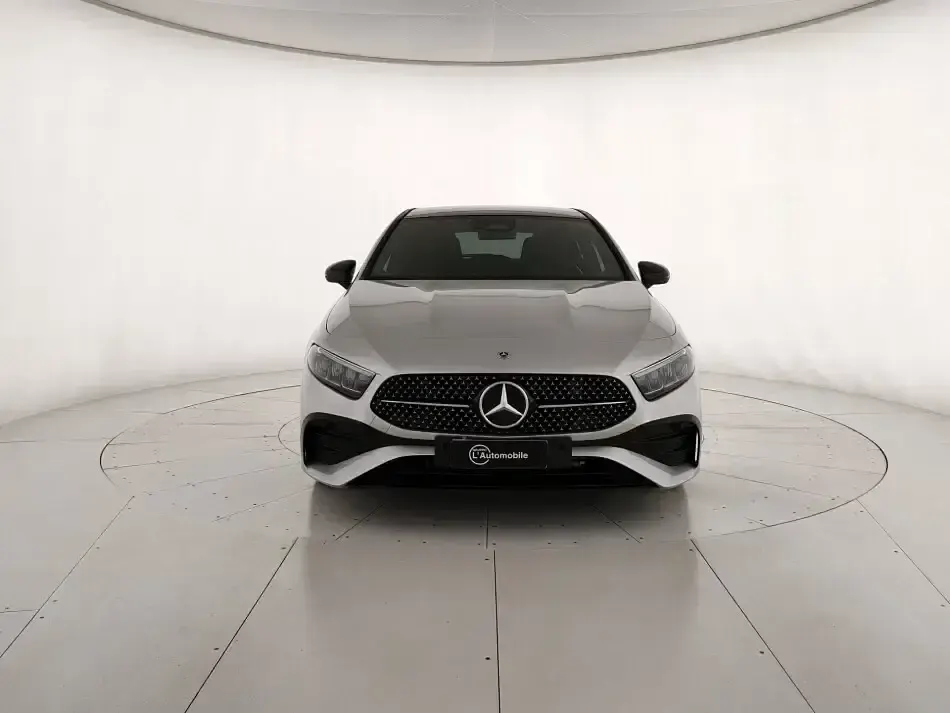 Usata Mercedes A200 AMG Line Premium 150 CV (110 kW) 2023 Grigio Berlina