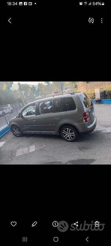 Usata VW Touran 2009 Grigio Monovolume