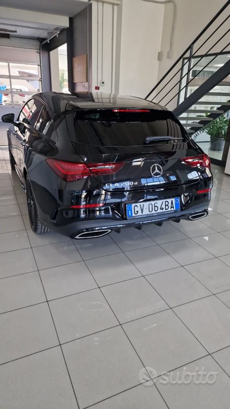 Usata Mercedes CLA200 Premium 163 CV (119 kW) 2024 Nero Station wagon