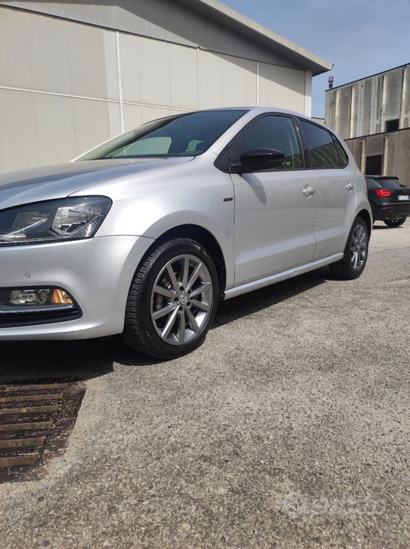 Usata VW Polo 90 CV (66 kW) 2015 Grigio Utilitaria