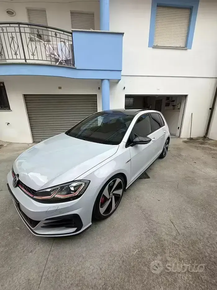 Usata VW Golf VII GTI 220 CV (161 kW) 2021 Bianco Utilitaria