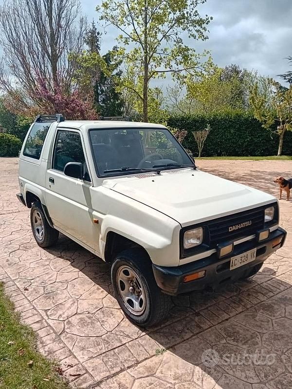 Bianco Usata 1994 Daihatsu Feroza SUV | 2900 € - Immagine 1/4